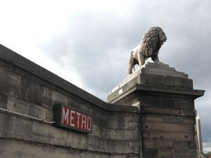 コンコルド駅のライオン